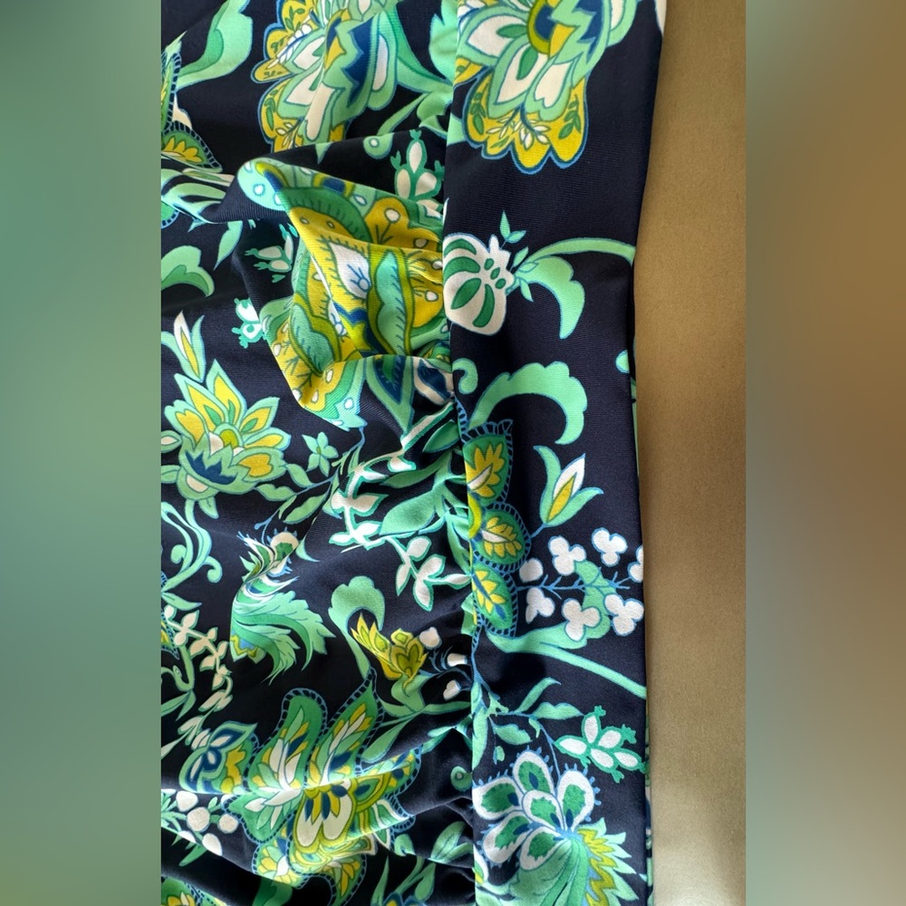 Land’s End Tankini Top, Size 12, Navy with floral print - Picture 2 of 11